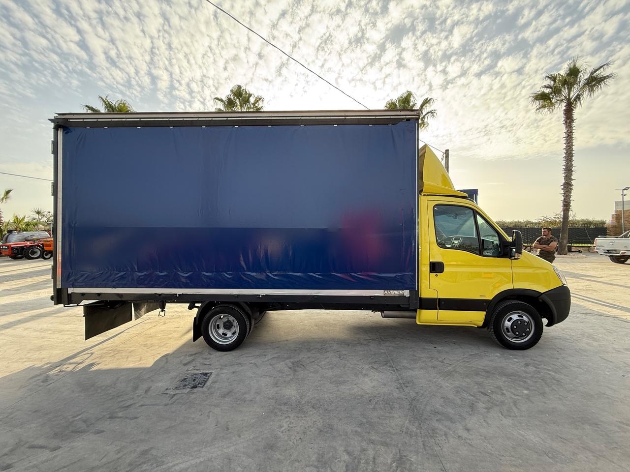 Iveco Daily 35/15 centinato alla francese lungo 5 metriiiii