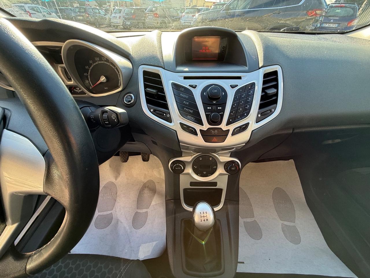 Ford Fiesta 1.4 TDCi 70CV 3 porte - Neopatentati