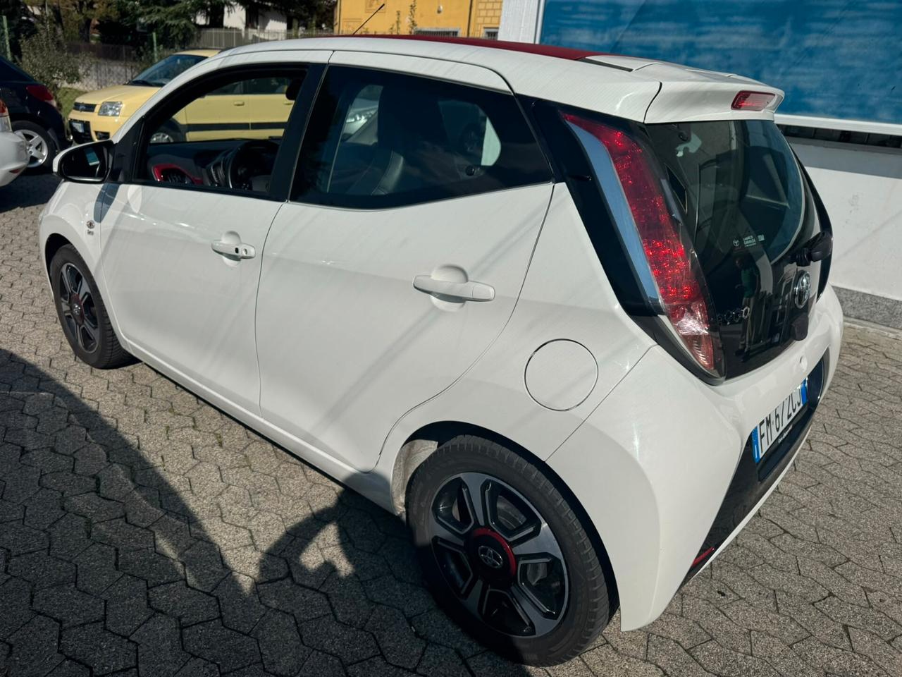 Toyota Aygo 1.0 VVT-i 69 CV 5 porte x-cite*NEOPATENTATI*CABRIO*EURO6