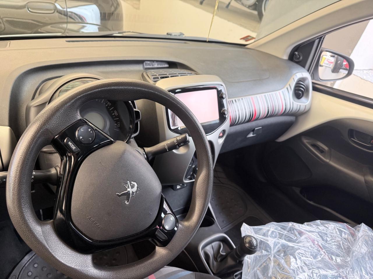 Peugeot 108 VTi 68 3 porte Allure