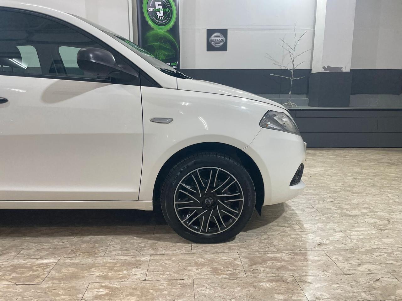 Lancia Ypsilon 1.2 69 CV 5 porte S&S Elefantino Blu