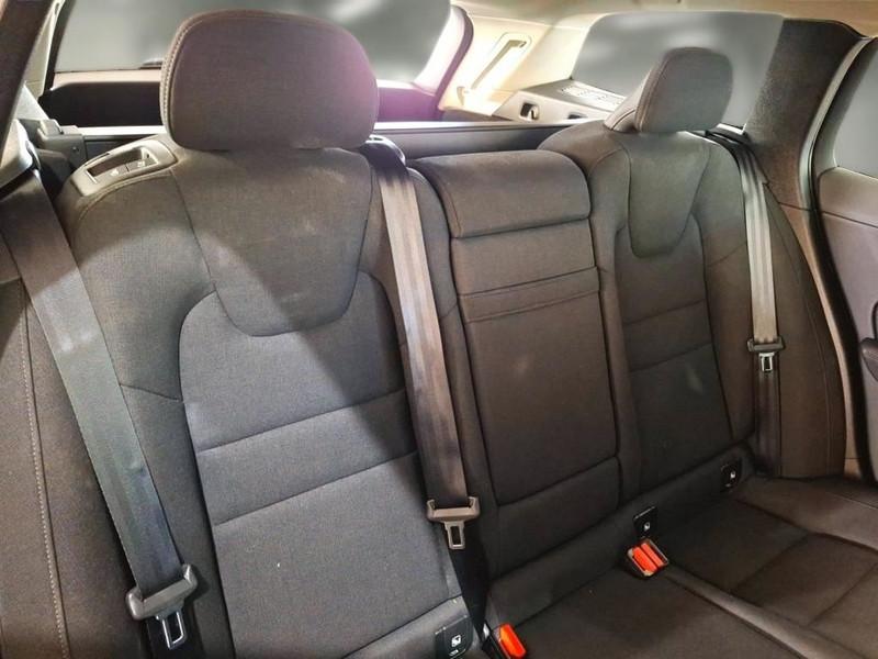 VOLVO V60 D3 Momentum Business Autom. WAGON