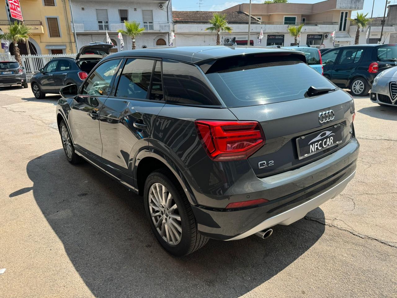 Audi Q2 1.6 TDI S tronic Business NAV/SENS/LED