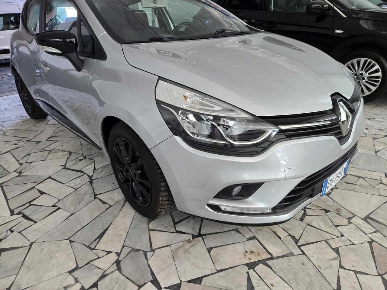 Renault Clio dCi 8V 75 CV 5 porte Duel