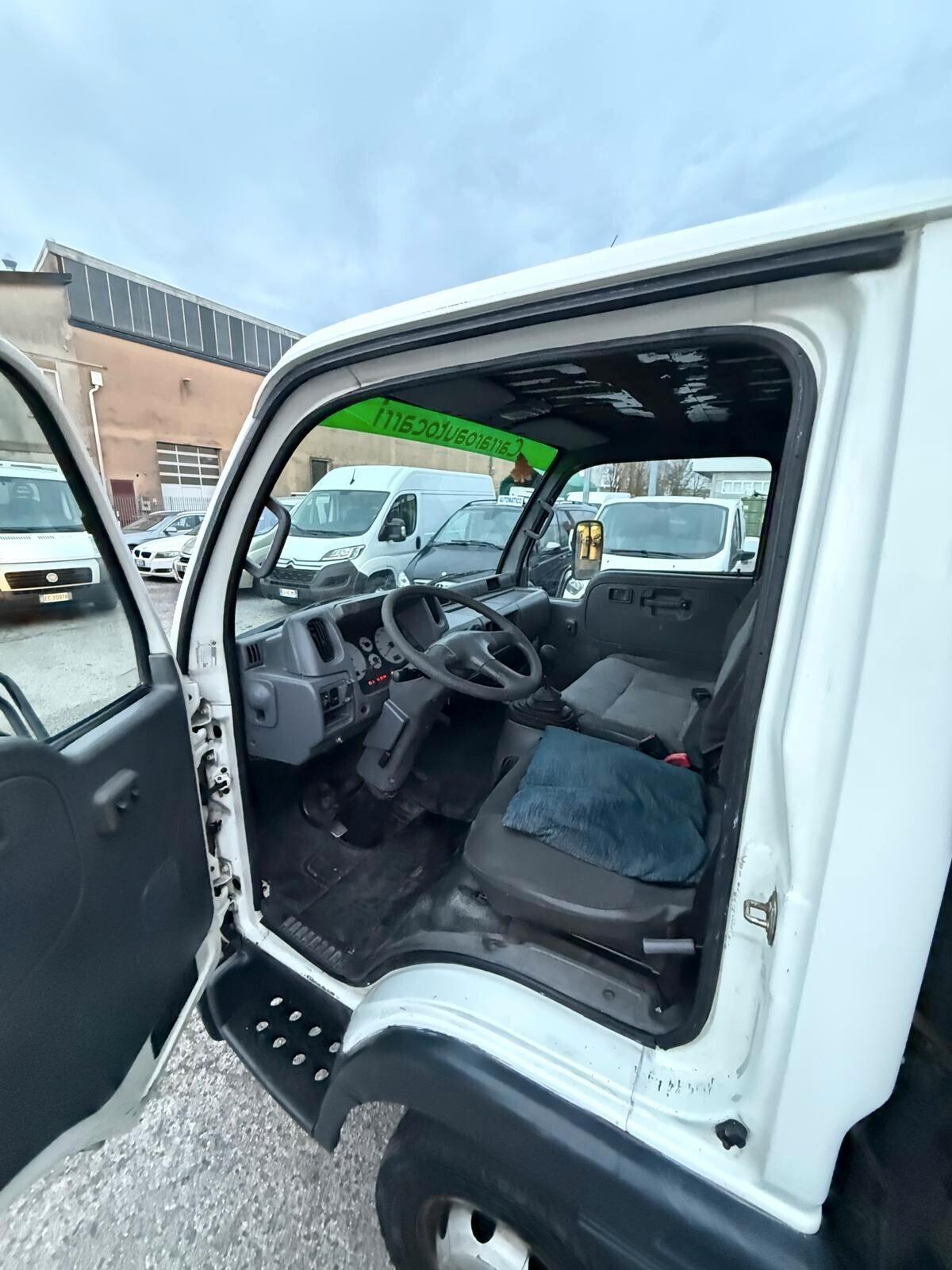 NISSAN Cabstar .35 3.0 Tdi 120 CV CASSONE FISSO