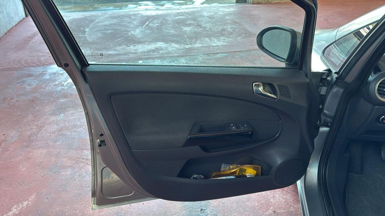 Opel Corsa 1.2 85CV 5 porte GPL-TECH Edition