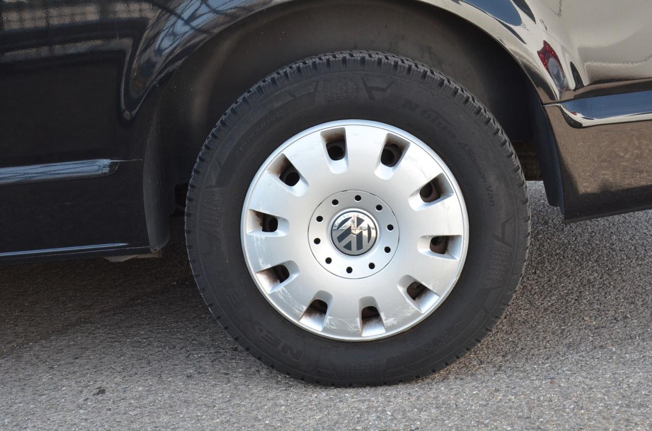 Volkswagen Transporter 2.5 TDI/130CV CARAVELLE AUTOMATICO 9 POSTI