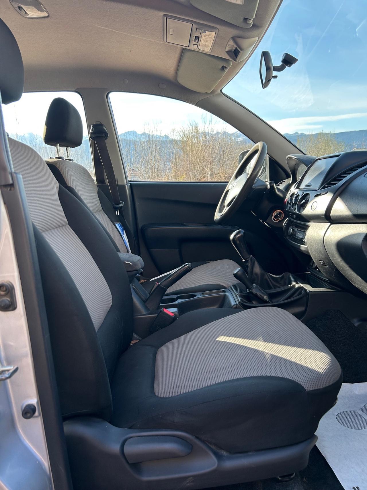 Mitsubishi L200 2.5 DI-D/136CV Club Cab Invite