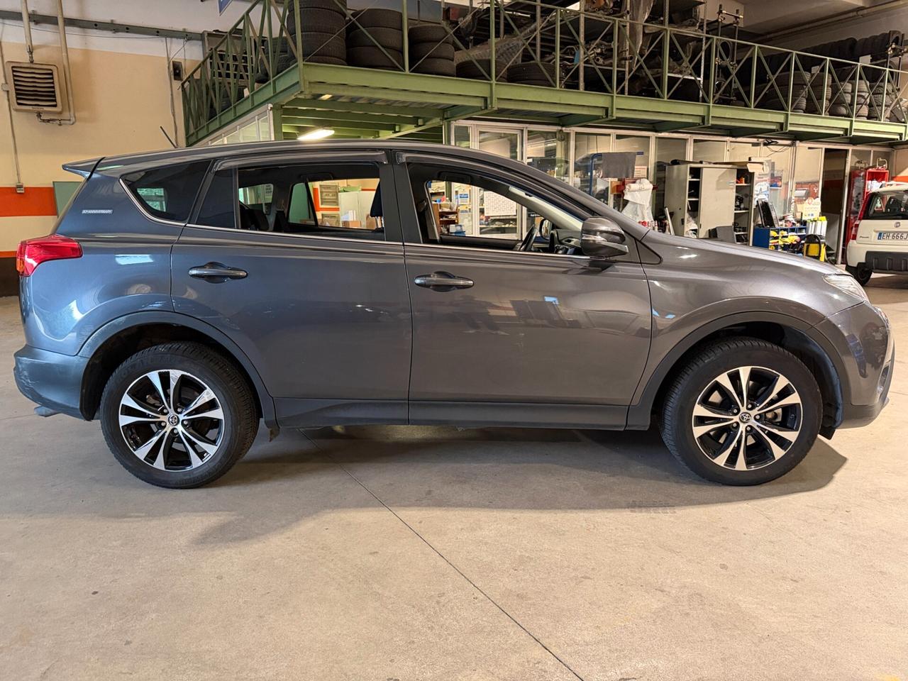Toyota RAV 4 RAV4 2.2 D-4D 4WD Lounge