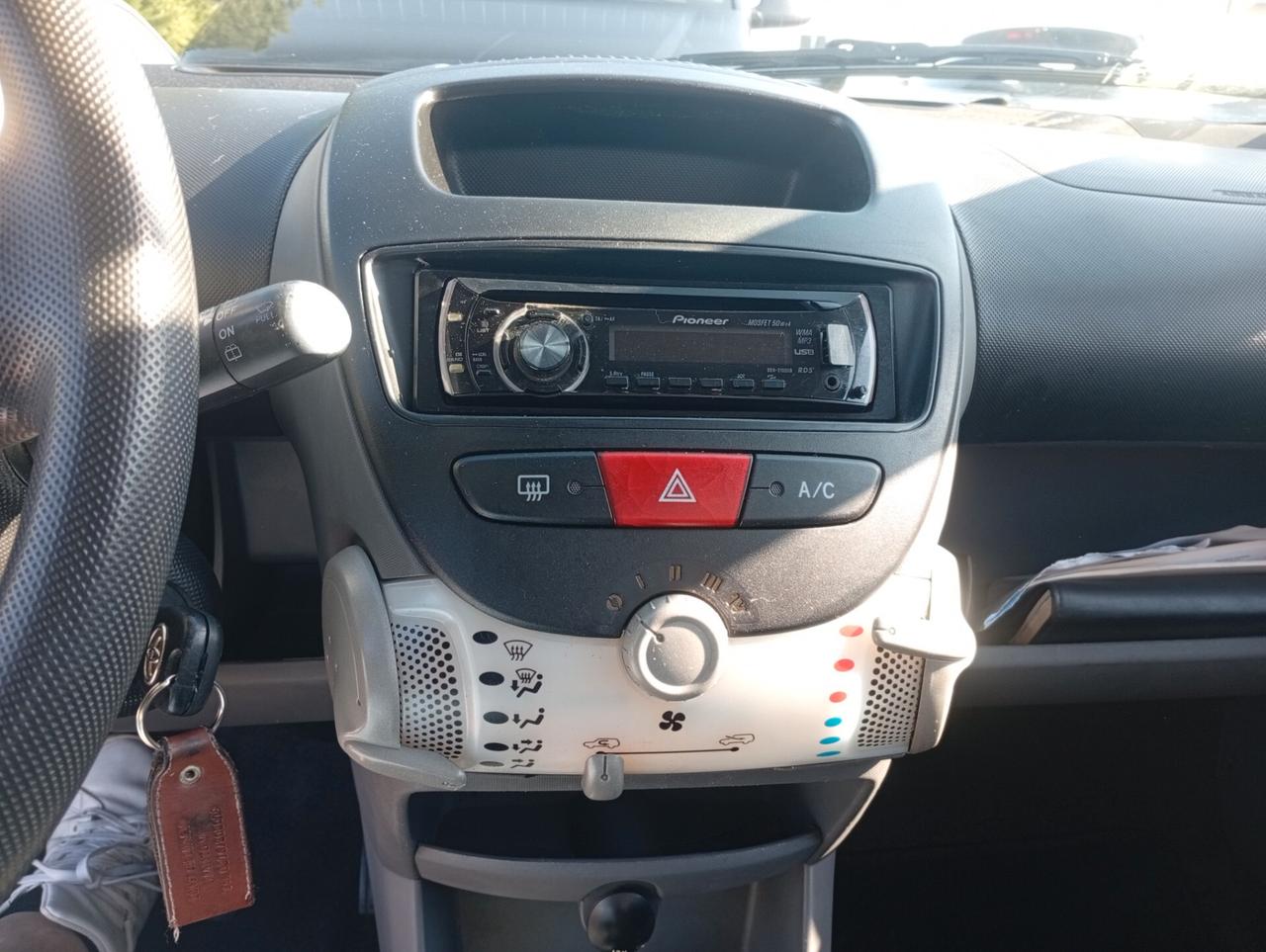 Toyota Aygo 1.0 12V VVT-i 5 porte Now
