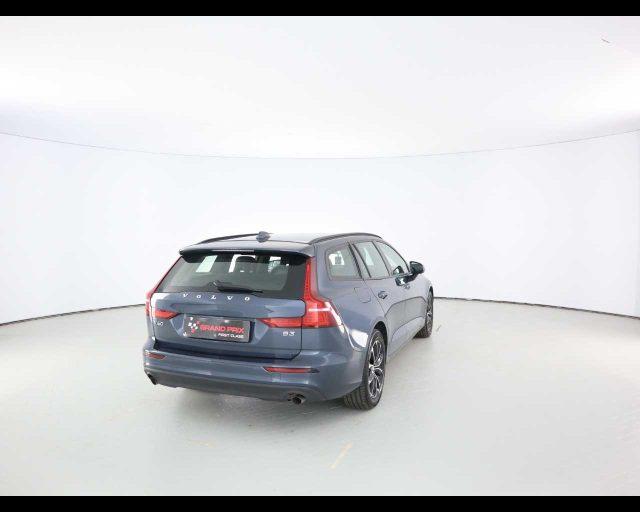 VOLVO V60 B3 Geartronic Momentum Business