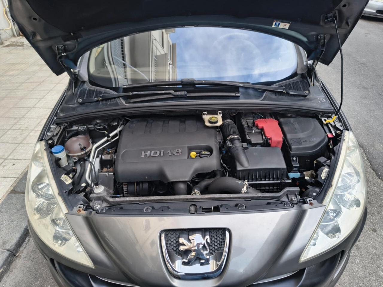 Peugeot 308 2.0 HDi 136CV 5p. Féline