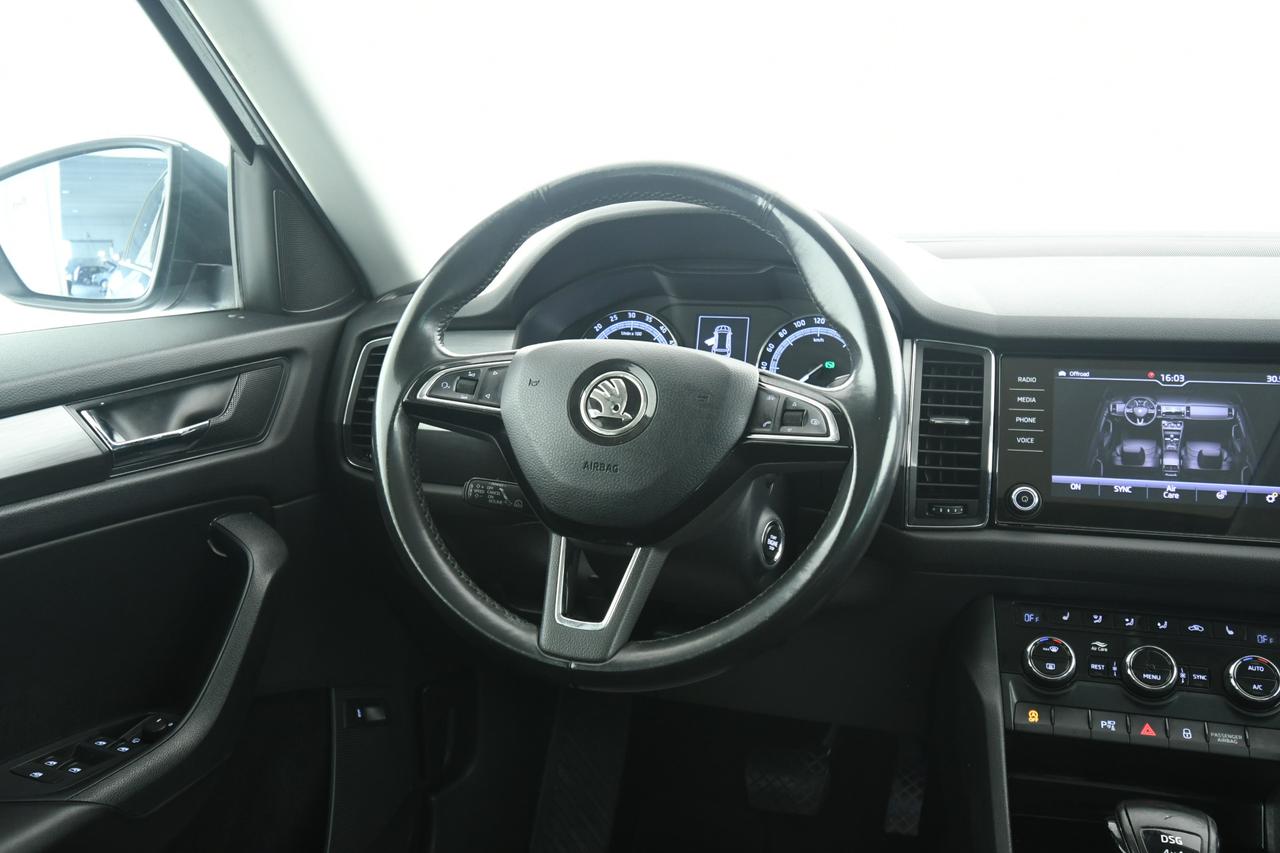 SKODA Kodiaq 2.0 tdi Ambition 4x4 dsg 7p.ti X COMMERCIANTI+TETTO PANO APR+ACC
