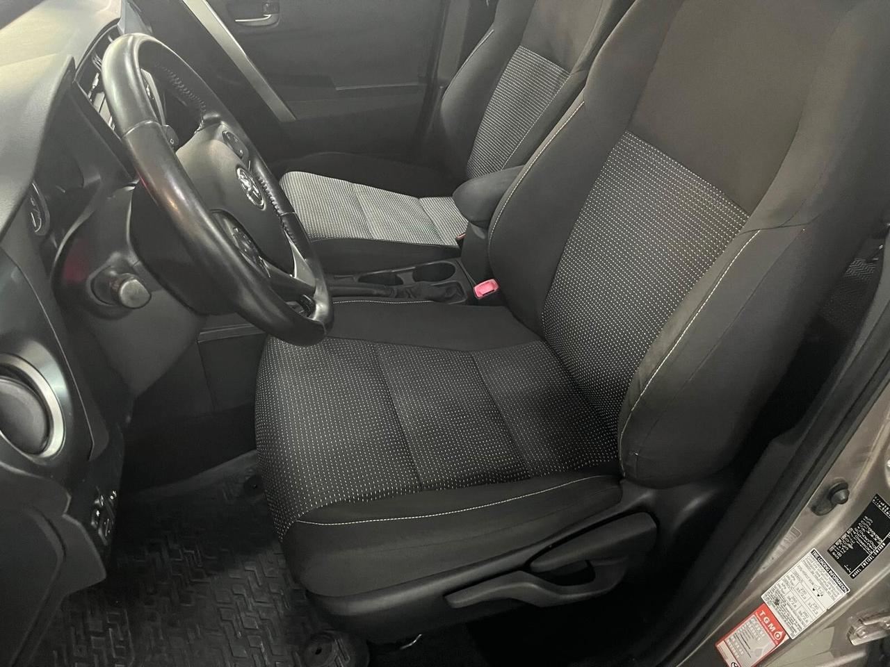 Toyota Auris Touring Sports 1.8 Hybrid Lounge