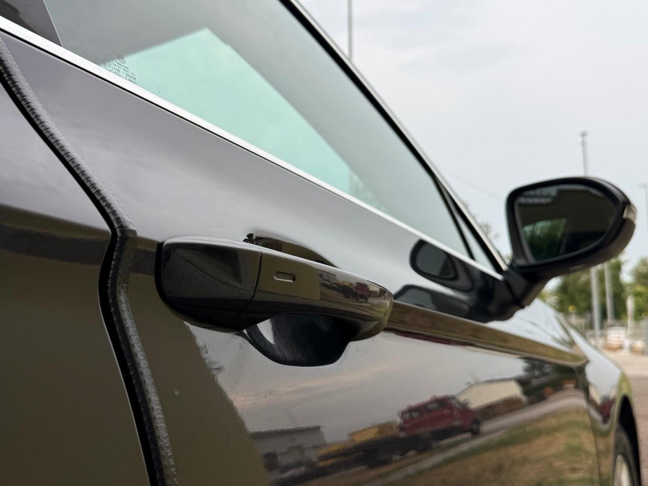 VW PASSAT 2.0D 150CV EVO DSG KEYLESS/CAMERA
