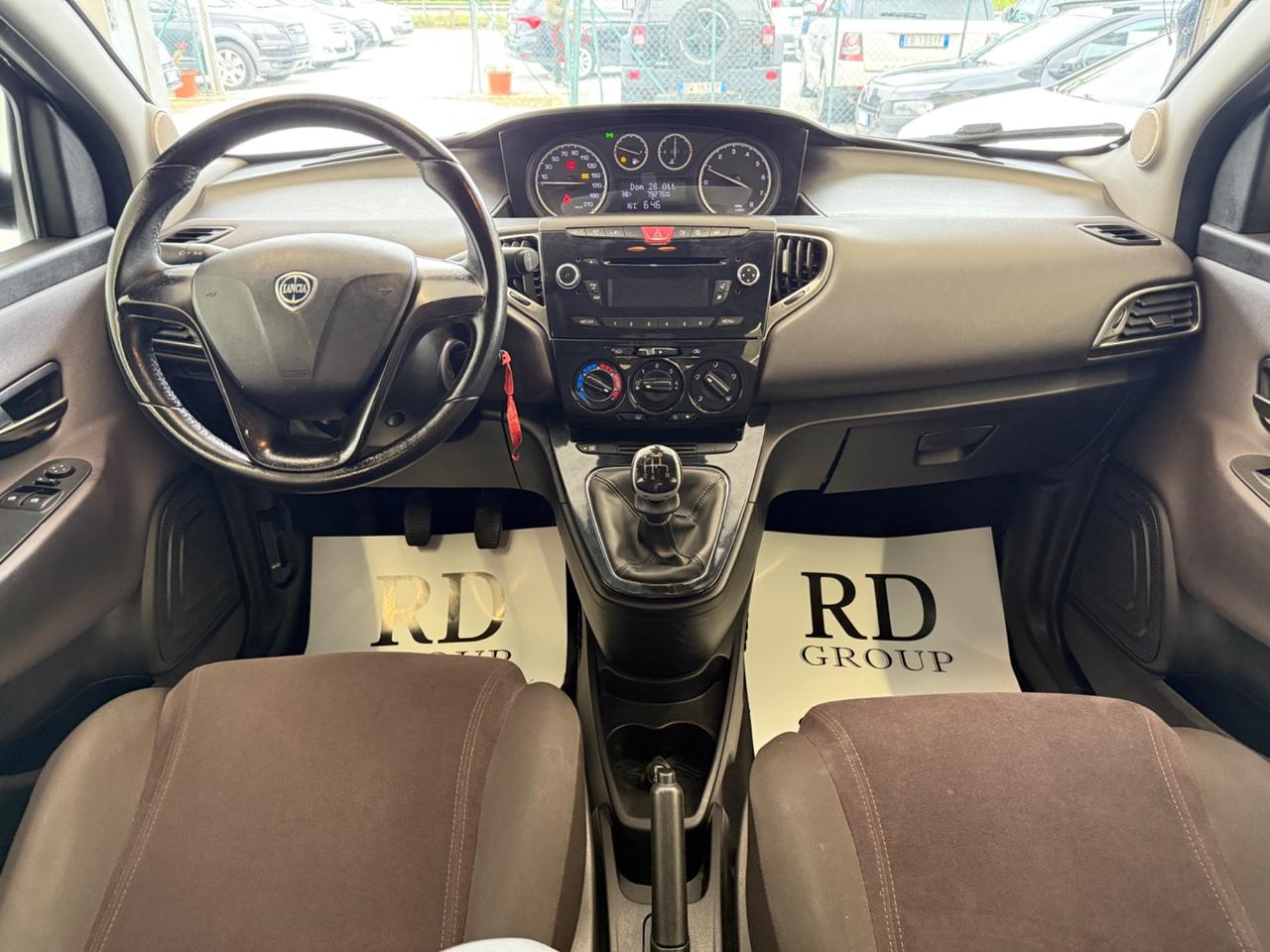 Lancia Ypsilon 1.2 8v Platinum 69cv ok neopatentato