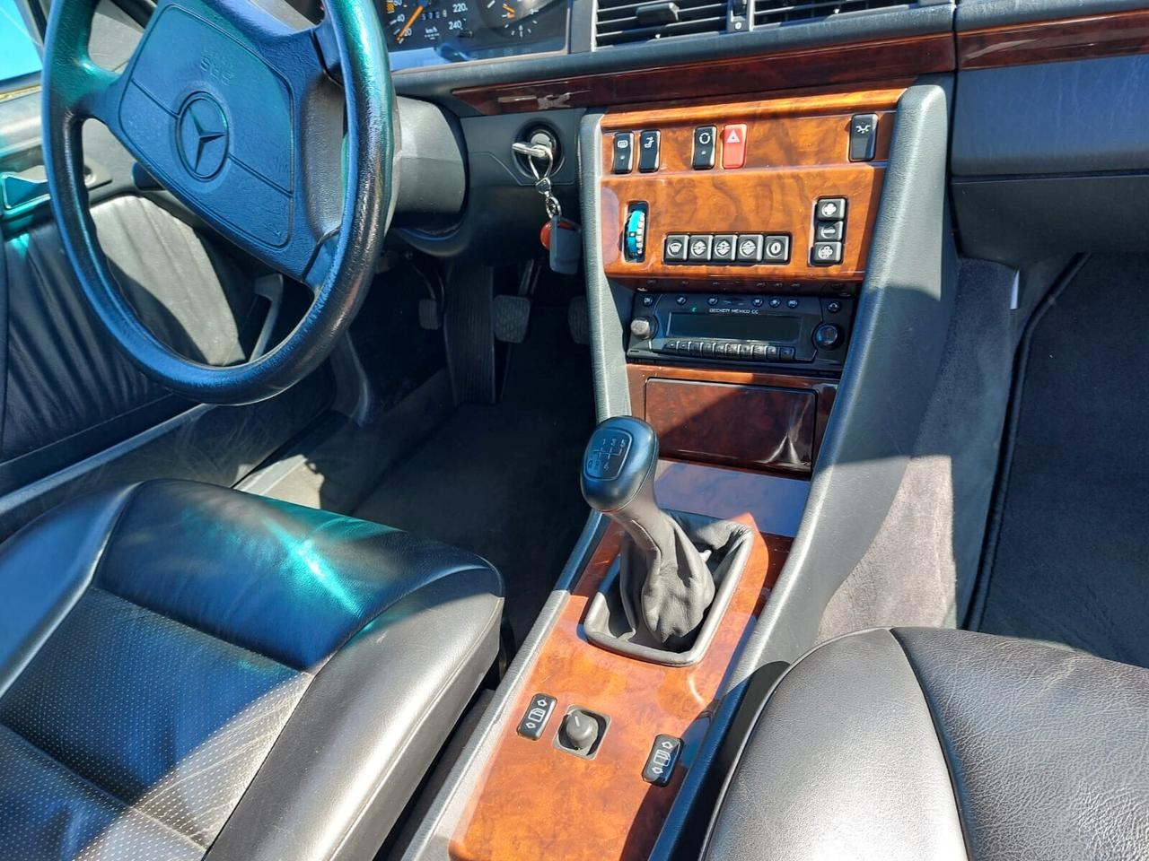 Mercedes 200 CE 16valvole