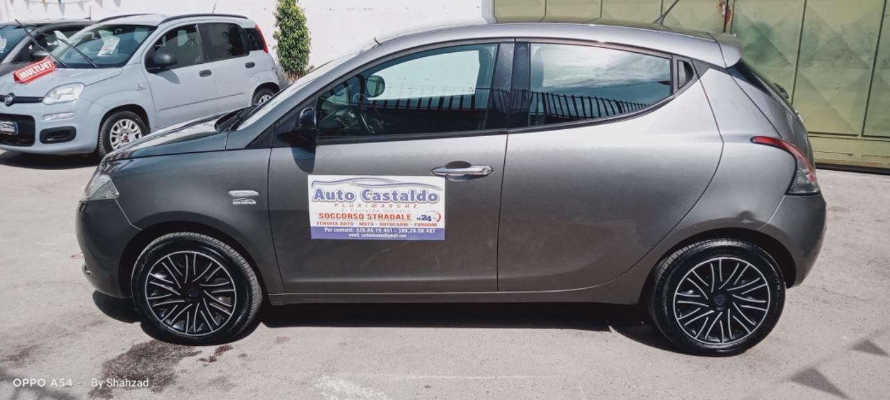 Lancia Ypsilon 1.2 69 CV 5 porte Platinum