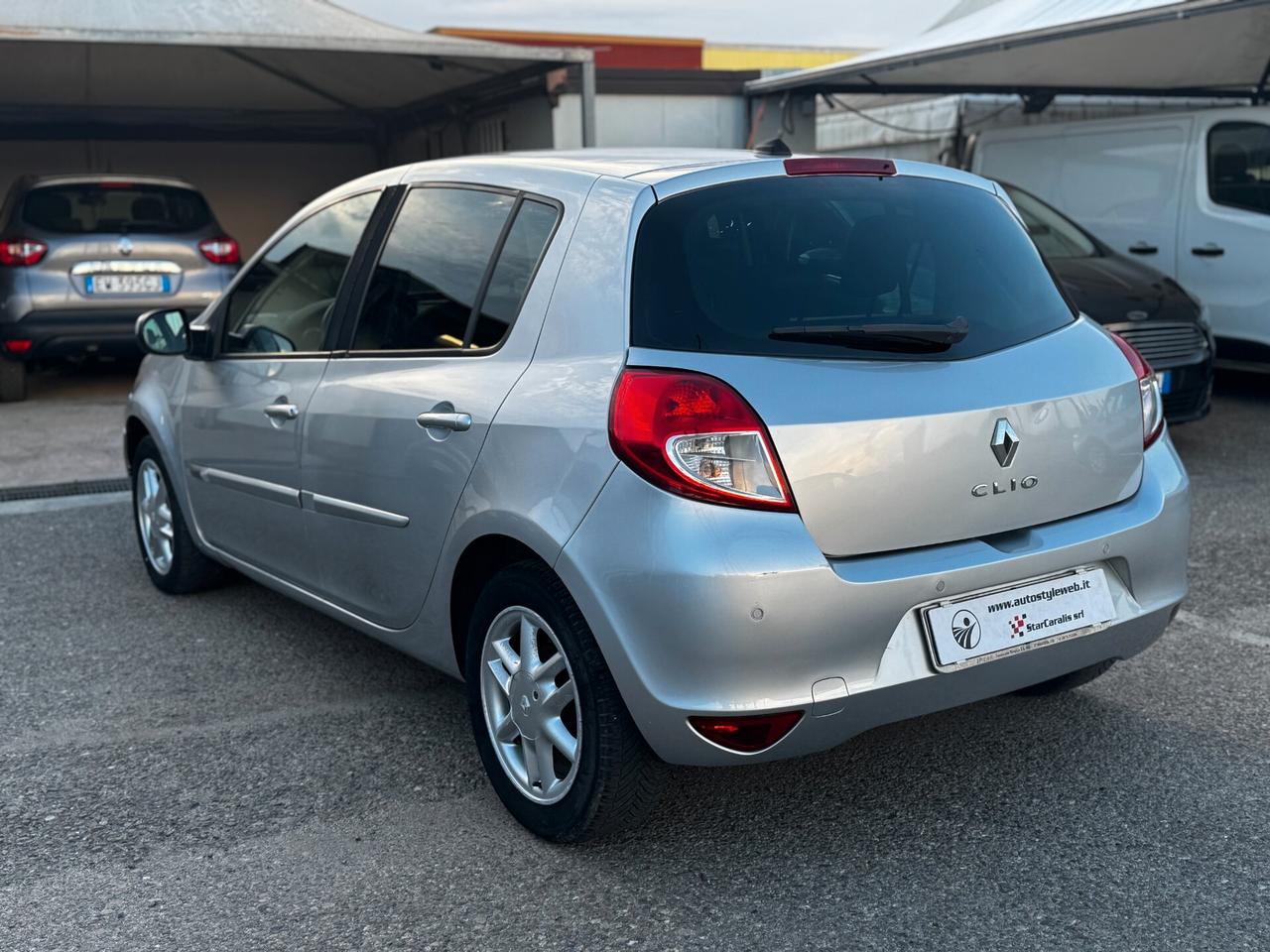 Renault Clio 1.5 dCi 90CV Dynamique - 2011