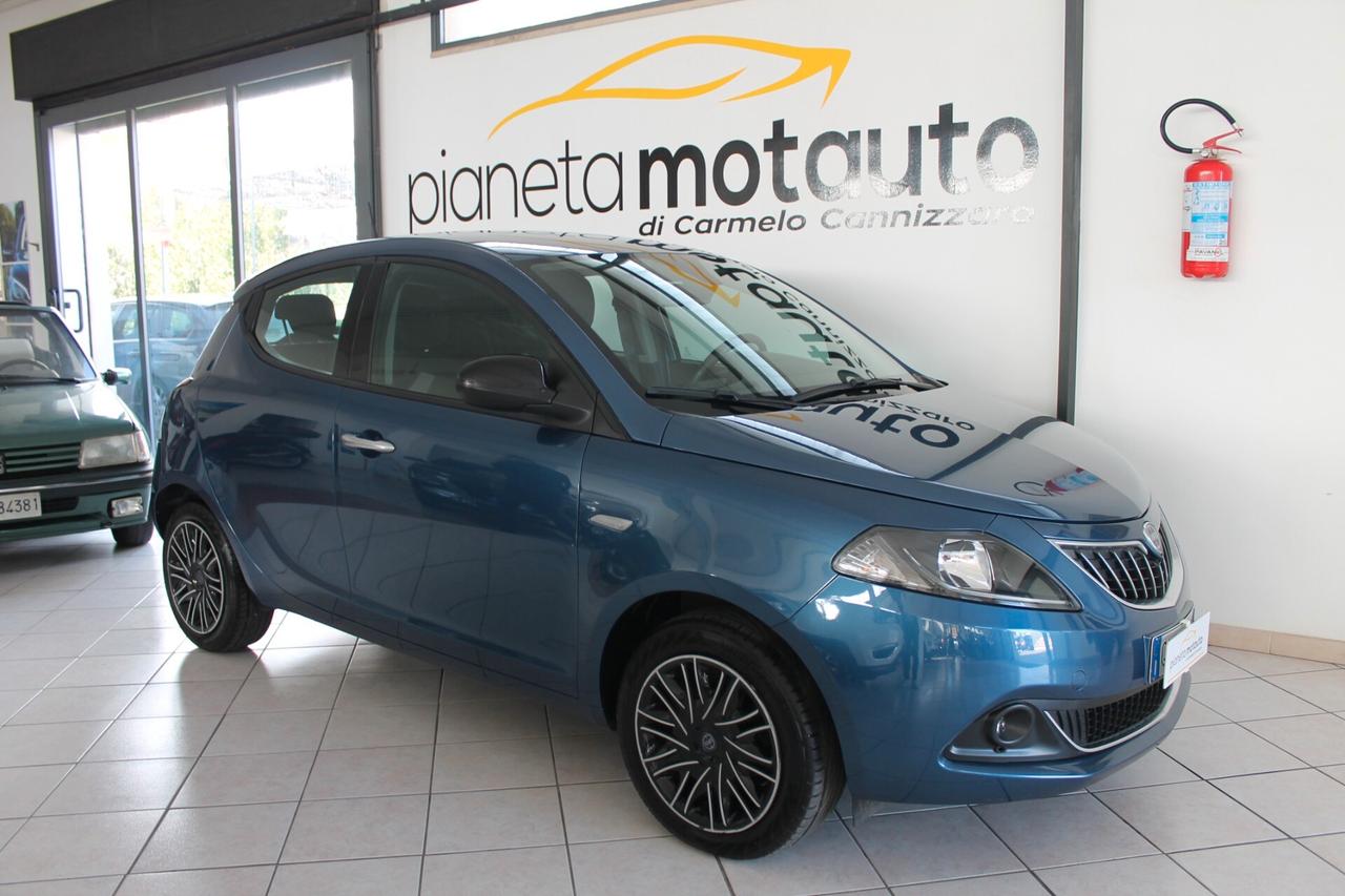 Lancia Ypsilon 1.0 FireFly 5 porte S&S Hybrid Ecochic A. Ferretti