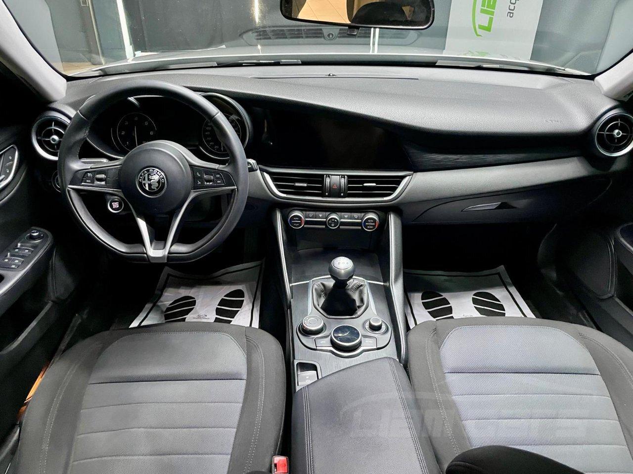 Alfa Romeo Giulia Berlina Giulia 2.2 t Business Launch Edition 150cv
