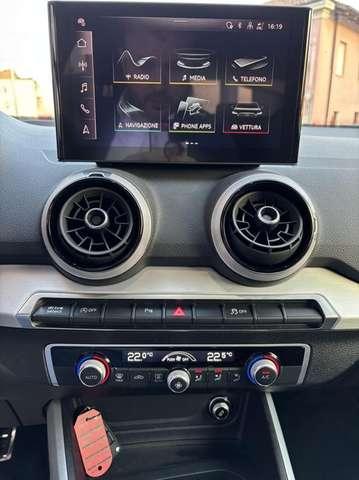 Audi Q2 35 TFSI S-line S tronic Identity Black MATRIX-NAVI