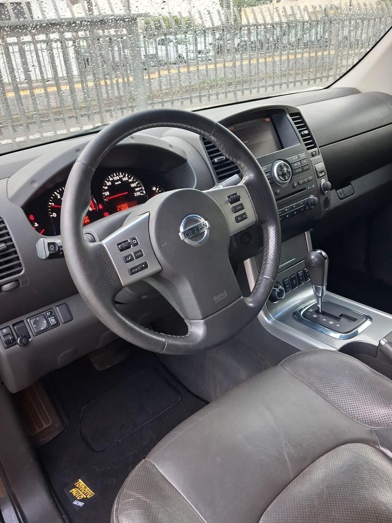 NISSAN Navara 3.000 dCi V6 231cv Km176.000