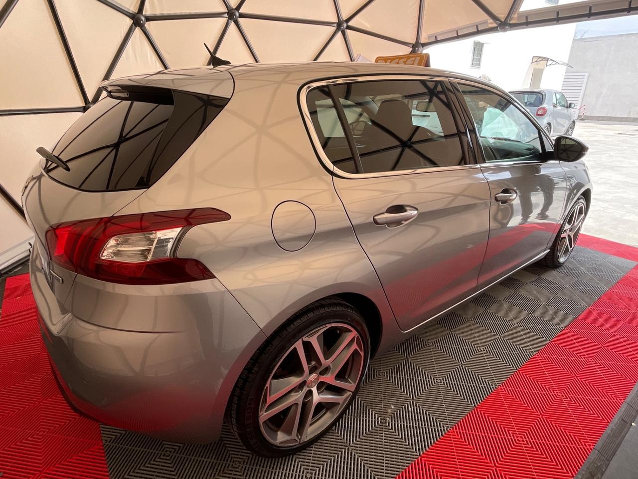 Peugeot 308 BlueHDi 120 S&S EAT6 Allure