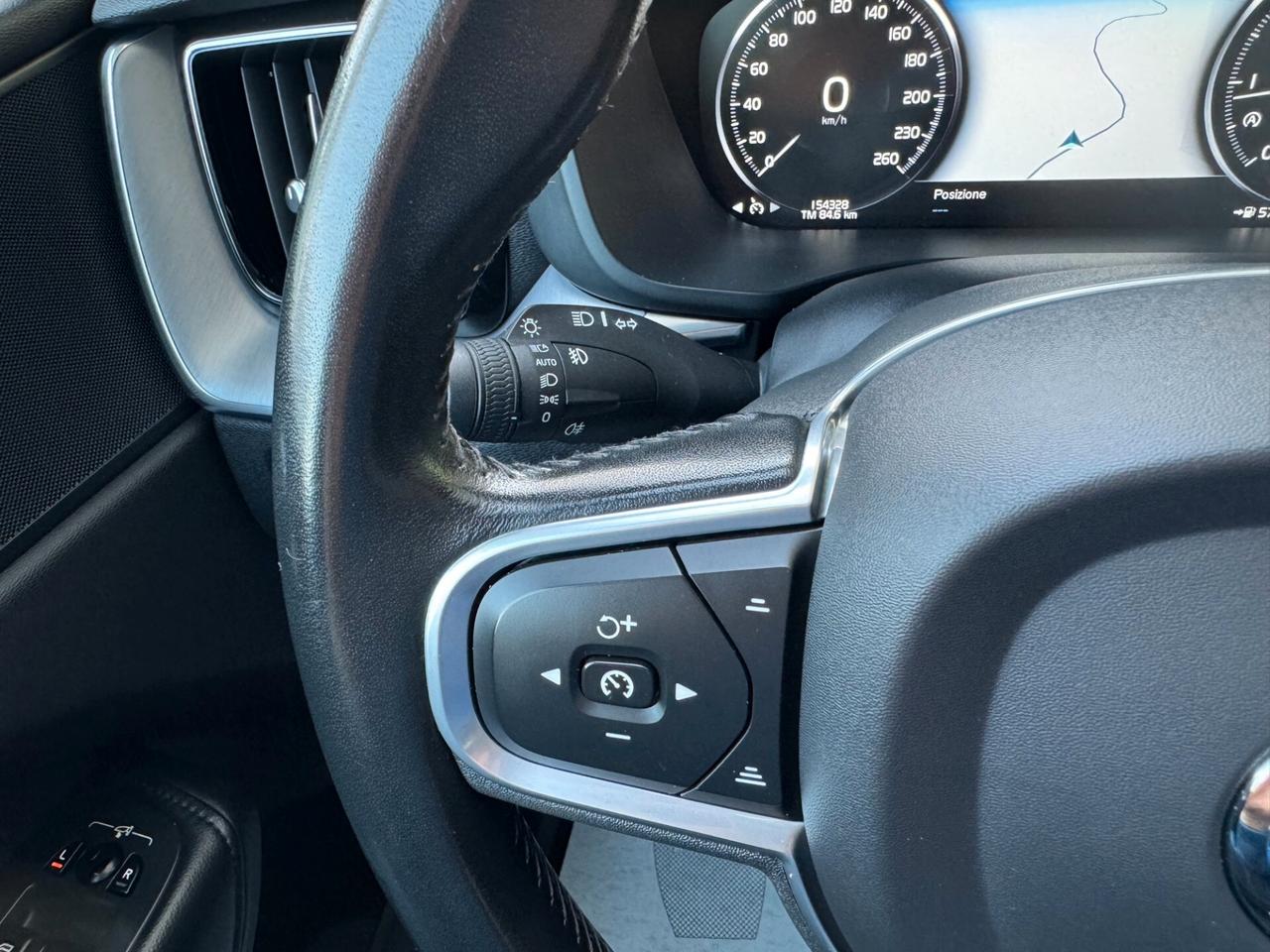 Volvo XC60 2.0 b4 MomentumPro AWD GEARTRONIC PROMO