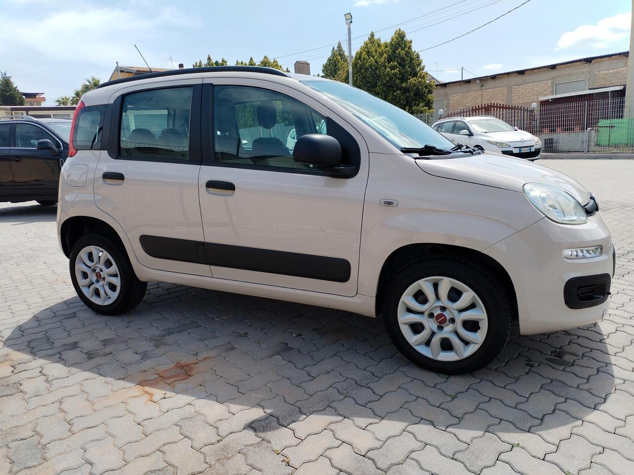Fiat Panda 0.9 TwinAir Turbo Natural Power Lounge