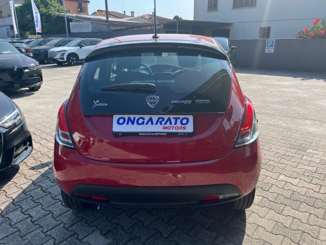 LANCIA Ypsilon 1.0 FireFly S&S Hybrid Silver
