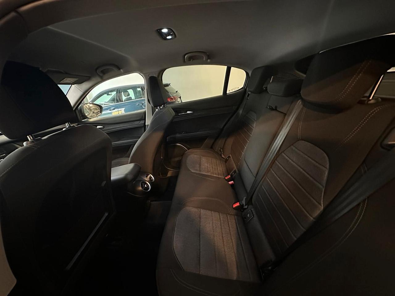 Alfa Romeo Stelvio 2.2 Turbodiesel 160 CV AT8 RWD Business