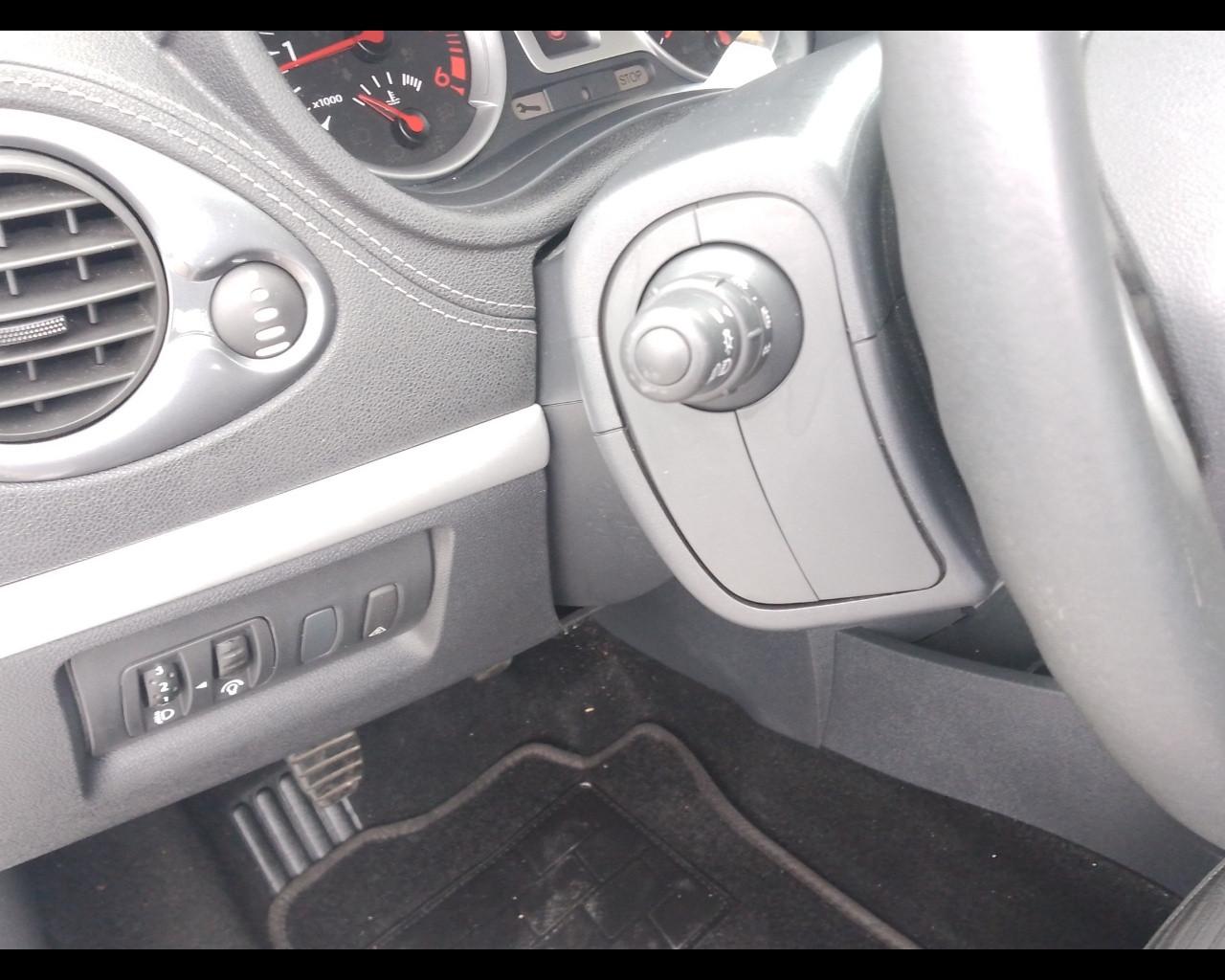 RENAULT Clio 3ª serie - Clio 1.5 dCi 75CV 3 porte Dynamique