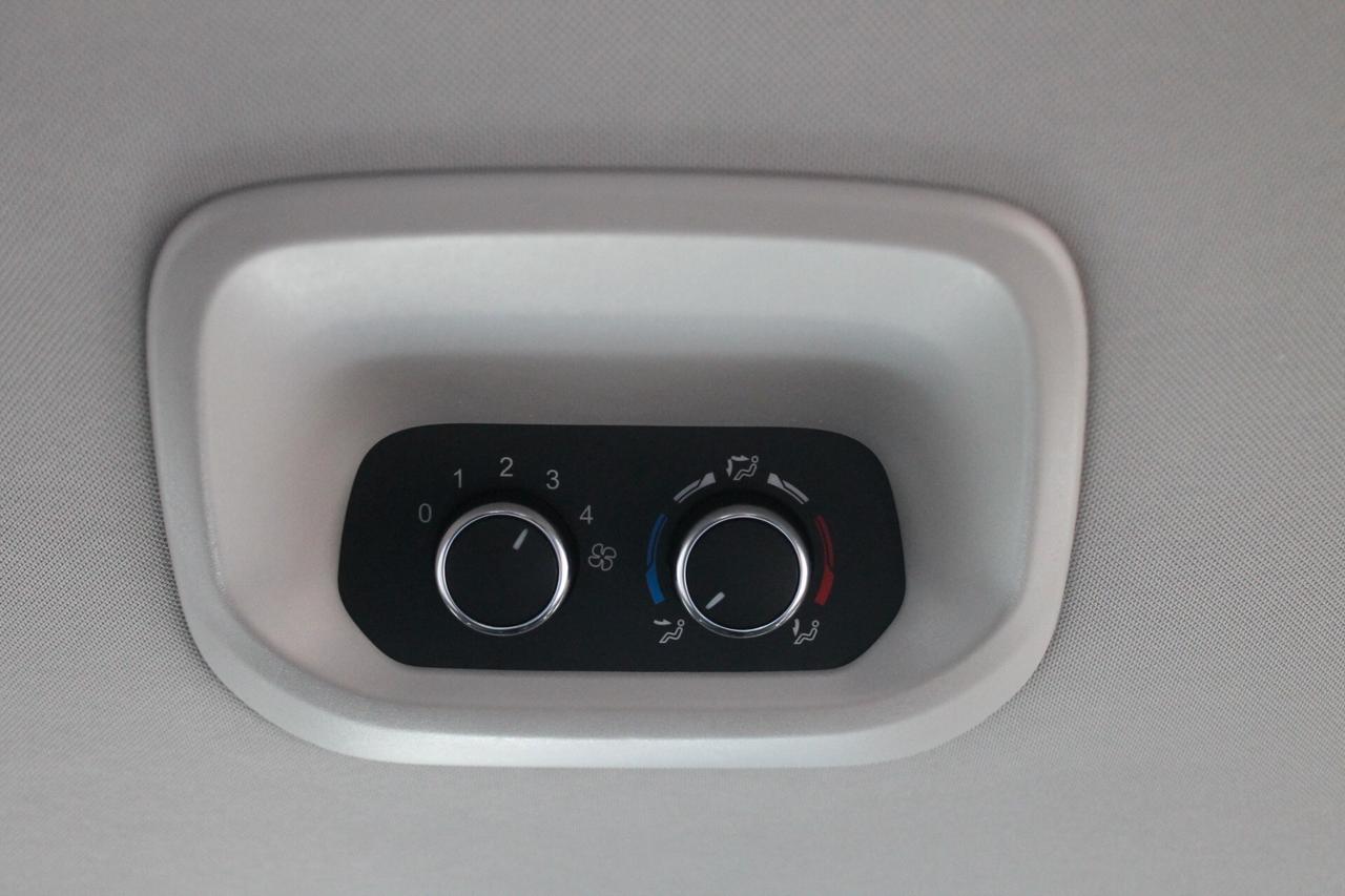 Ford Tourneo Custom 320 2.0 EcoBlue 185CV aut. PC Active