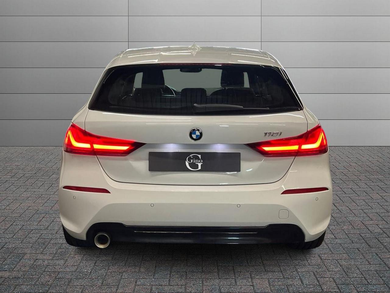 BMW Serie 1 F40 - 118i Sport 136cv