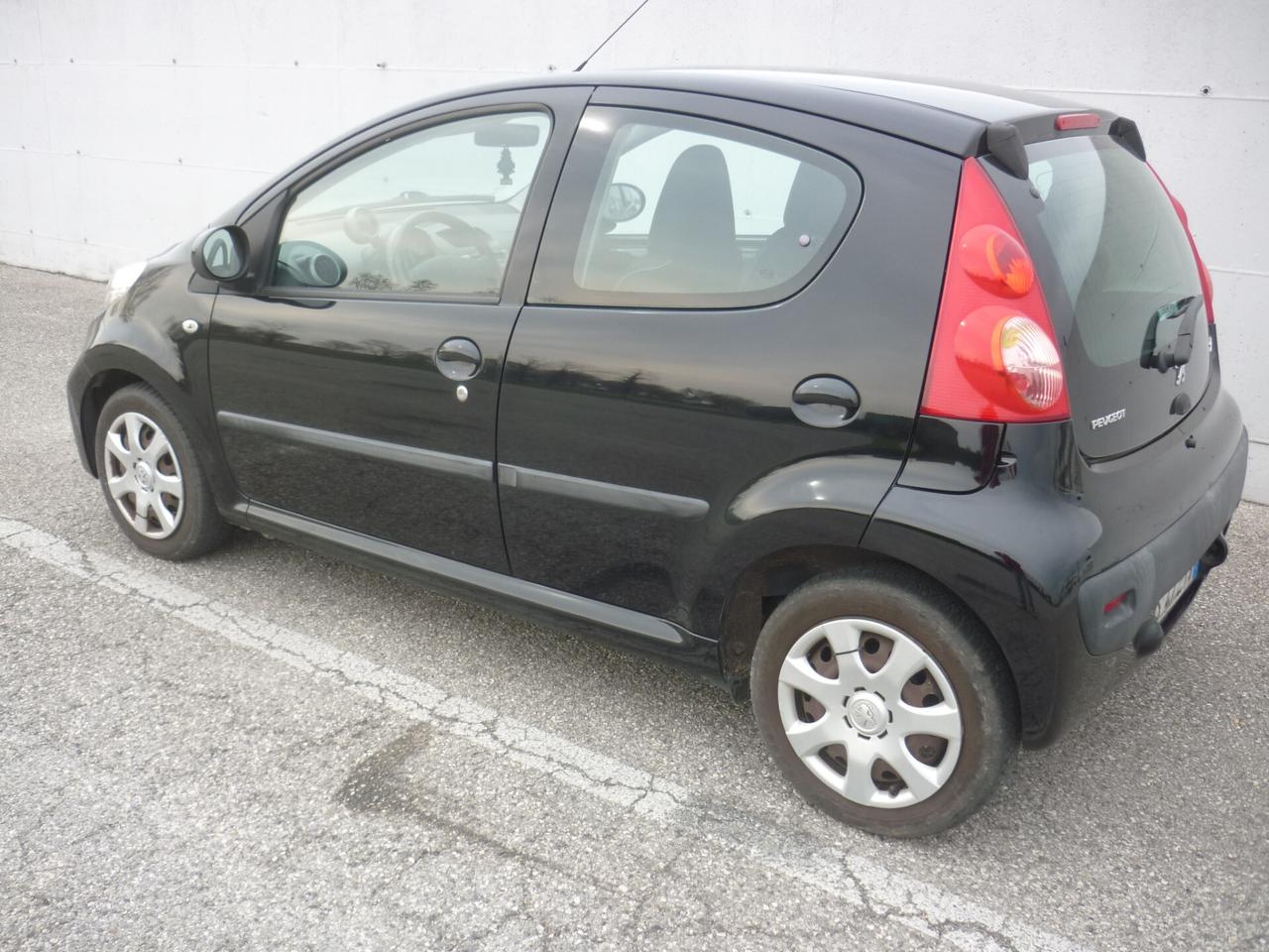 Peugeot 107 1.0 68CV 5p. Plaisir