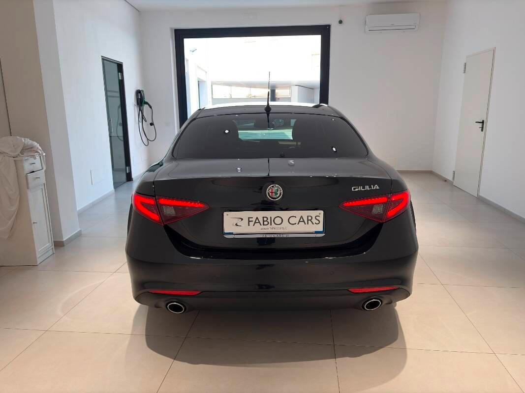 Alfa Romeo Giulia 2.2 t Super 180cv