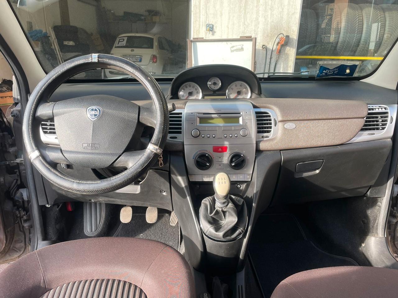 Lancia Ypsilon 1.4 Argento Ecochic GPL