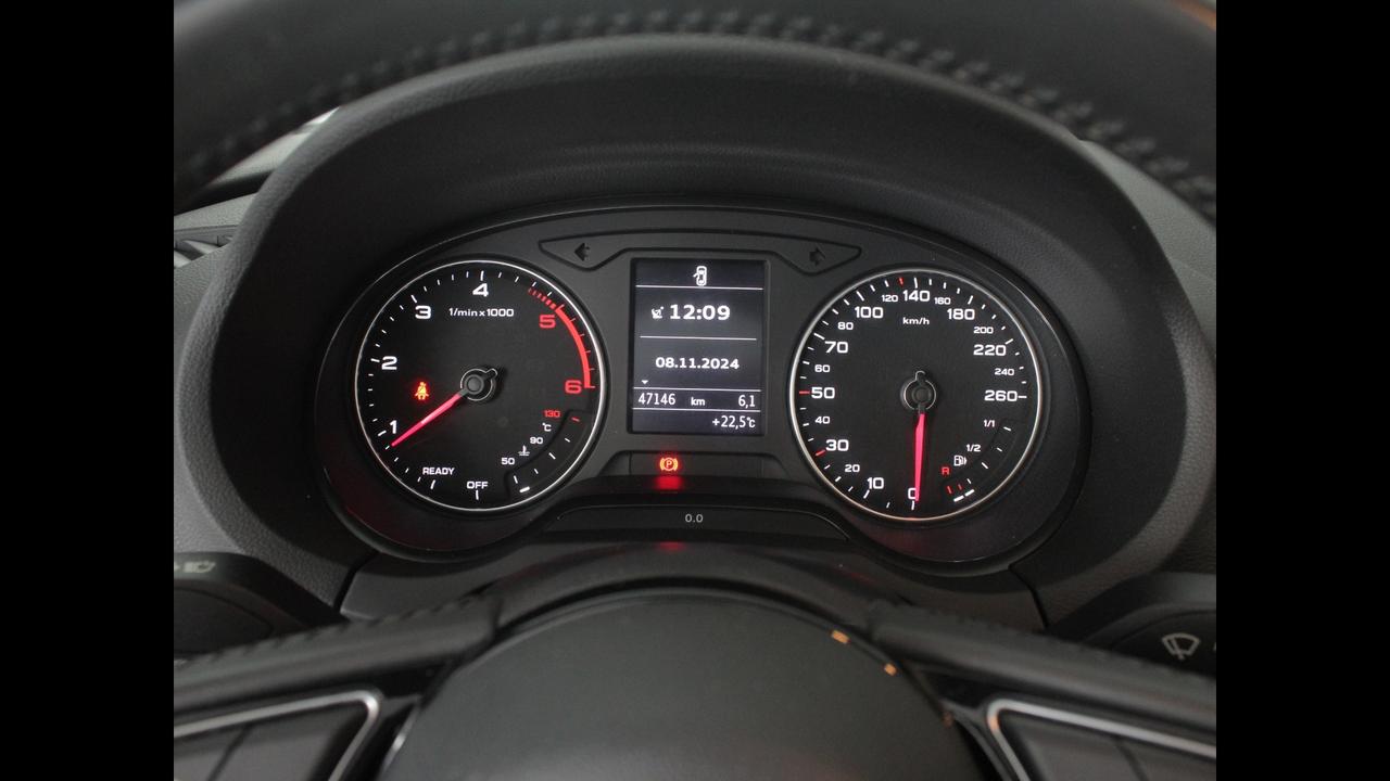AUDI A3 III 2016 Cabriolet - A3 Cabrio 1.6 tdi Business 116cv