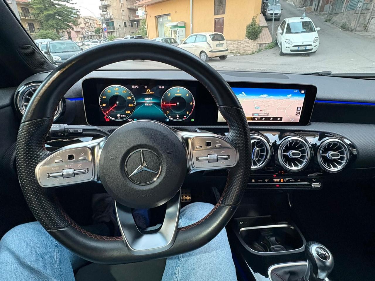 Mercedes-benz A 180 d Premium AMG