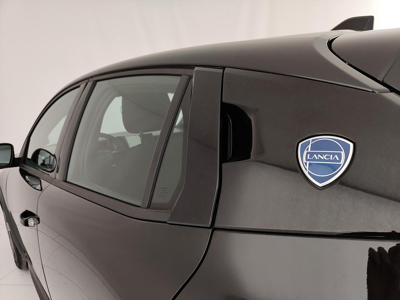 Lancia Ypsilon Hybrid e-DCT 100Cv