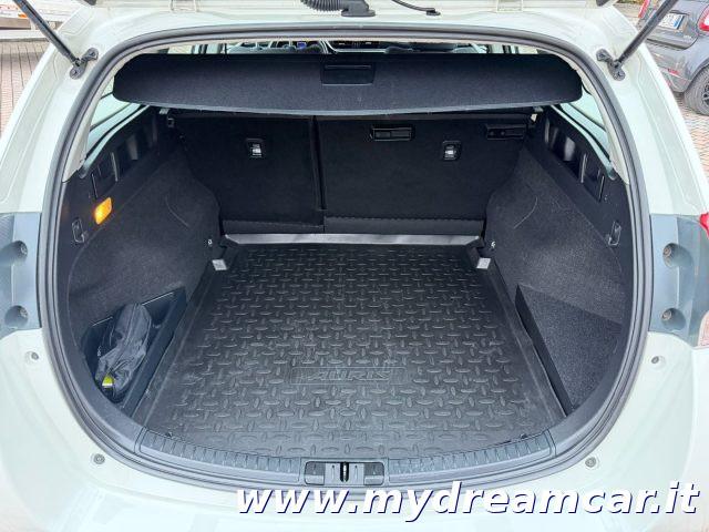 TOYOTA Auris Touring Sports 1.8 Hybrid