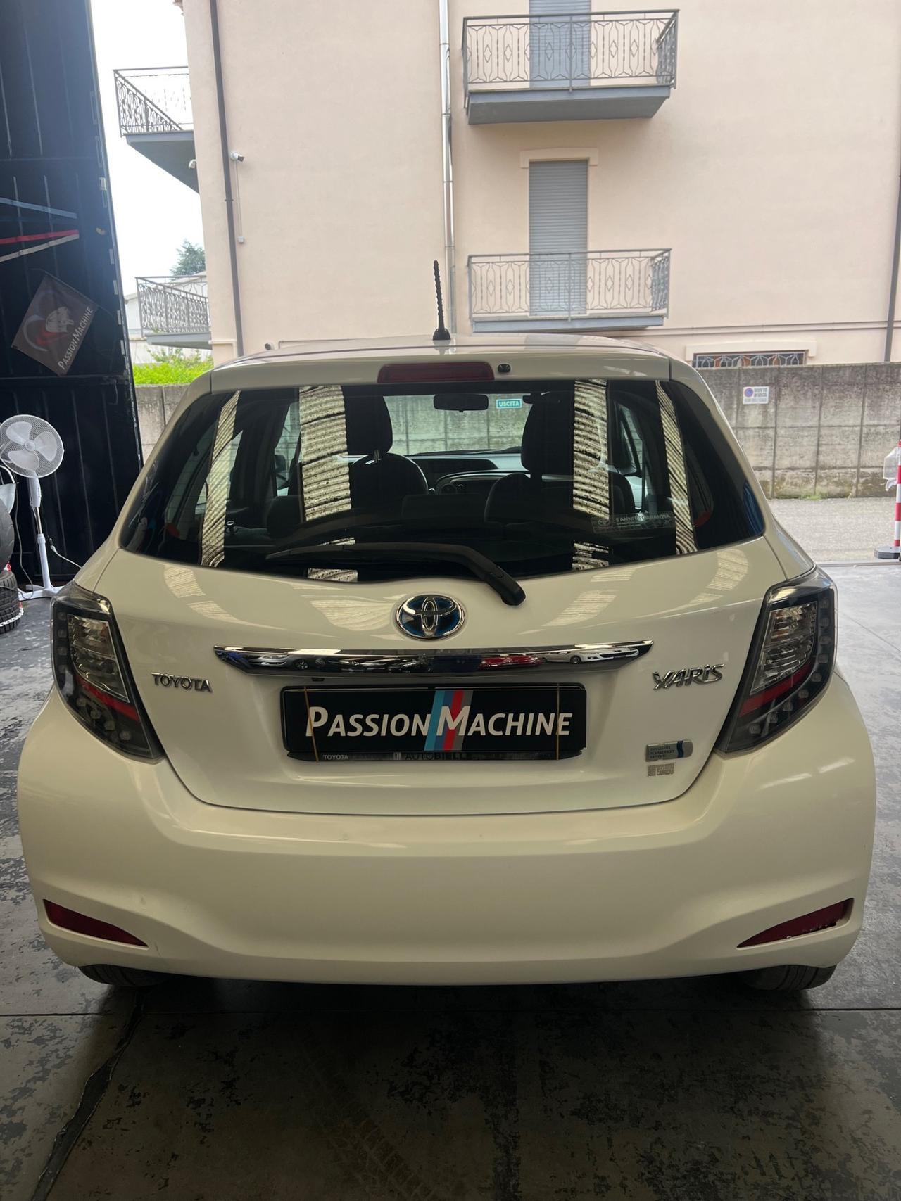 Toyota Yaris 1.5 Hybrid 5 porte Lounge