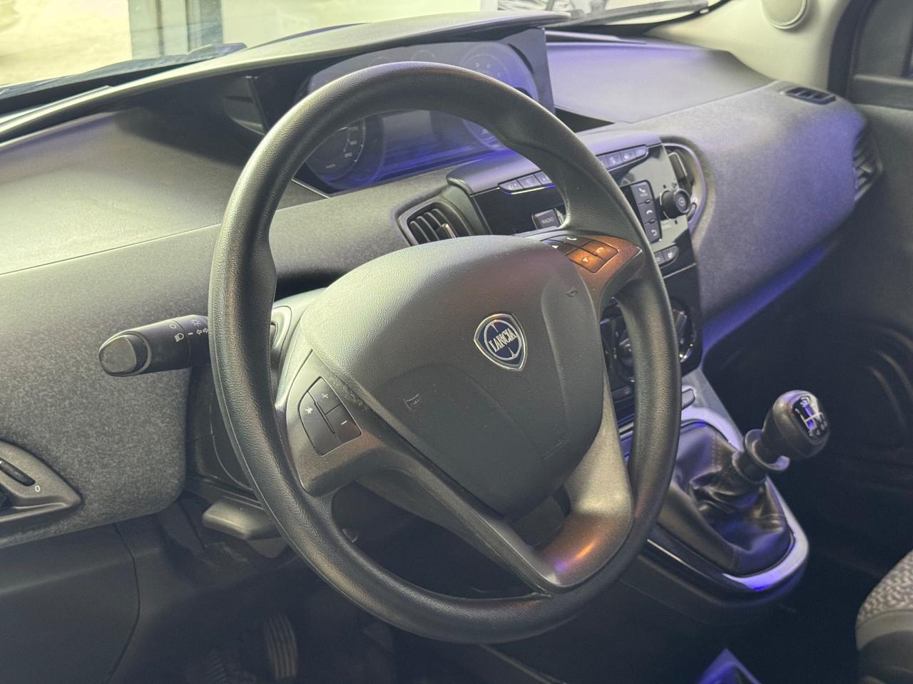 Lancia Ypsilon 1.0 FireFly 5 porte S&S Hybrid Alberta Ferretti