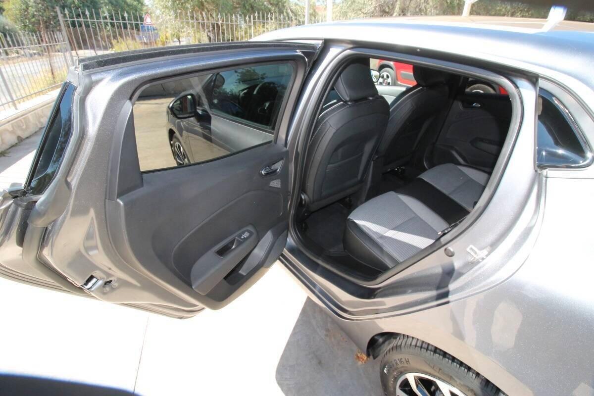 Renault Clio TCe 90 CV 5p Techno|11300KM|2025