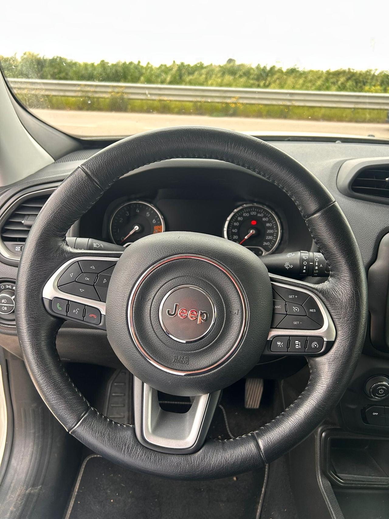 Jeep Renegade 1.5 Turbo T4 MHEV Limited