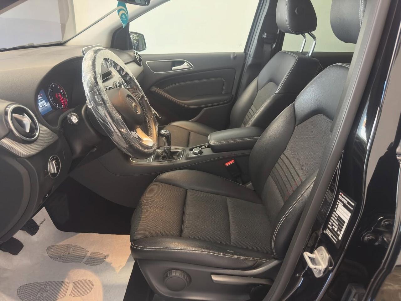 Mercedes-benz B 180 d Premium Restyling - 2016