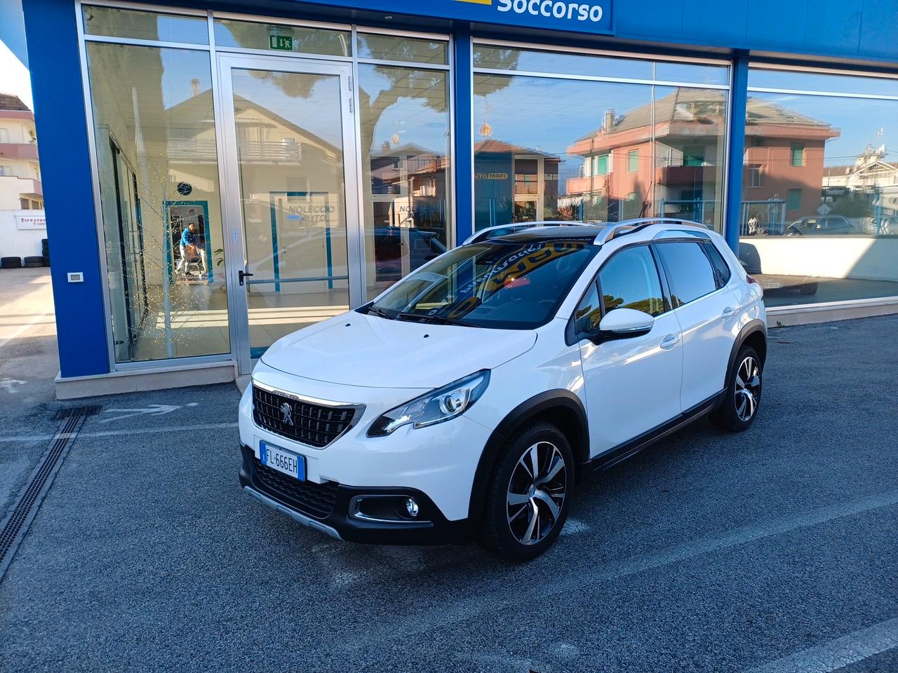Peugeot 2008 PureTech Turbo 110 EAT6 S&S Black Matt