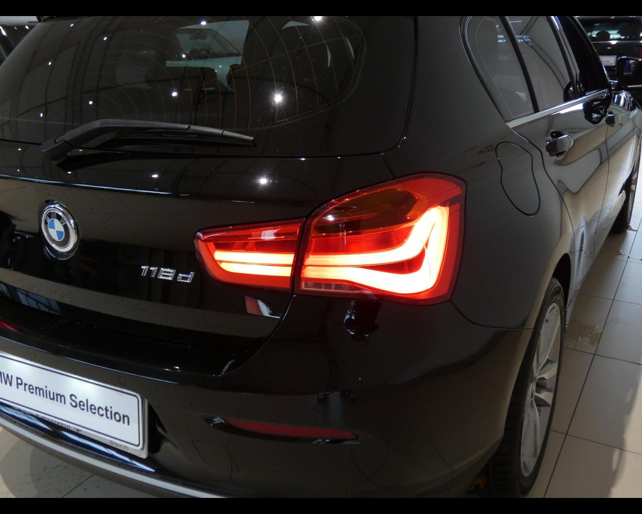 BMW Serie 1 (F20) - 118d 5p. Urban