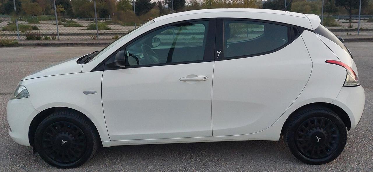 LANCIA YPSILON 1.2 - UNICO PROP - POCHI CHILOMETRI